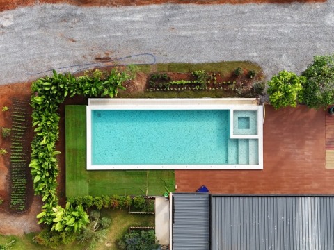 รับสร้างสระว่ายน้ำคอนกรีตการันตีผลงาน