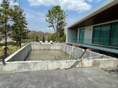 รับเหมาเปลี่ยนระบบสระว่ายน้ำจากคอลรีนเป็นระบบเกลือ