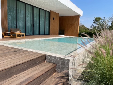 บริษัทสระว่ายน้ำครบวงจร